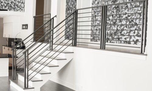 custom-urban-modern-wrought-iron-horizontal-bar-railings-painted-graphite-rosemont-1440x958